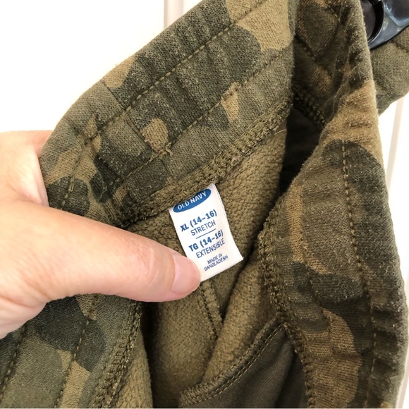 😎Old Navy boys sweatshorts - Picture 7 of 9